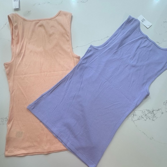 NWT (2) Ribbed Logo Gap Tank Tops -Size:M - Picture 6 of 12